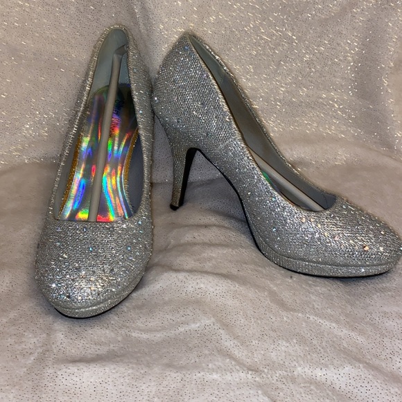Sparkly Silver Slipper Heels - Picture 2 of 6